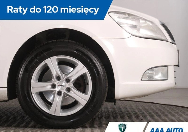 Skoda Octavia cena 21000 przebieg: 270200, rok produkcji 2012 z Jasień małe 232